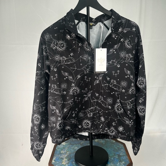 NWT Johnny Was Active Black and White Star Pattern Pullover Jacket Size S - Picture 1 of 6
